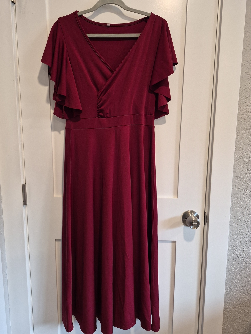 Women's Burgundy Flutter-Sleeve V-Neck Dress